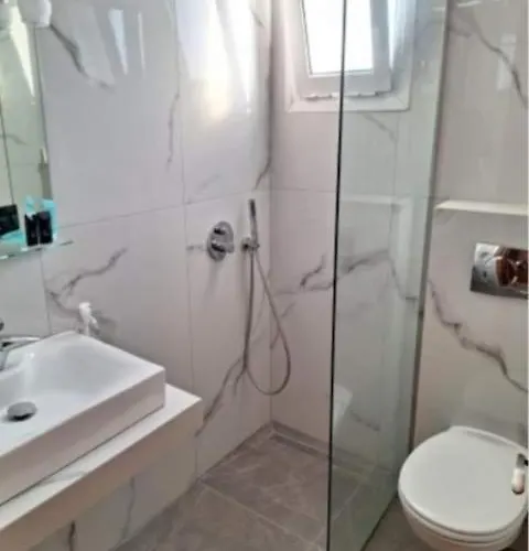 Budget Friendly Apartament Potos